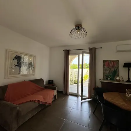 L'alzelle דירה ביגוגליה