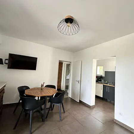 L'alzelle Apartment