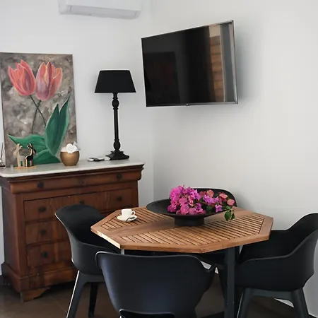 L'alzelle Apartment *
